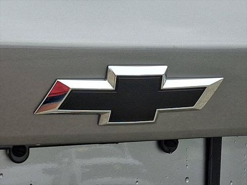 Used 2024 Chevrolet Trax RS FWD image 31