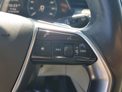 Used 2024 Audi Q8 e-tron Premium Plus w/ Premium Plus Package AWD/4WD image 31