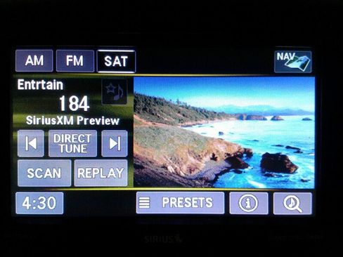 Used 2016 Jeep Wrangler Unlimited Rubicon w/ Connectivity Group image 21