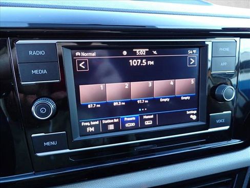 Used 2022 Volkswagen Taos S image 21