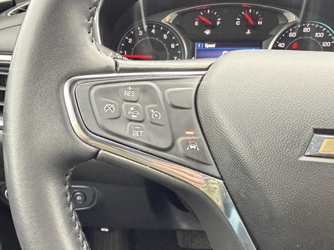 Used 2021 Chevrolet Equinox LT w/ Driver Convenience Package image 25