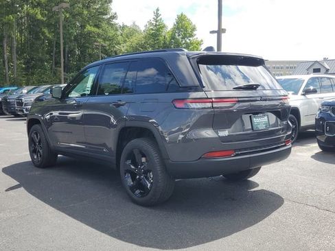 New 2025 Jeep Grand Cherokee Limited w/ Luxury Tech Group II image 4