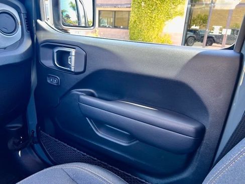 Used 2025 Jeep Wrangler Unlimited Sport S 4xe AWD/4WD image 34