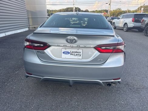 Used 2023 Toyota Camry SE image 4