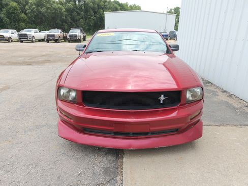 Used 2006 Ford Mustang Coupe RWD image 7
