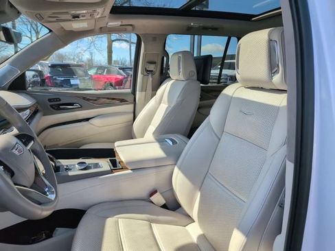 Certified 2022 Cadillac Escalade Premium Luxury Platinum image 16