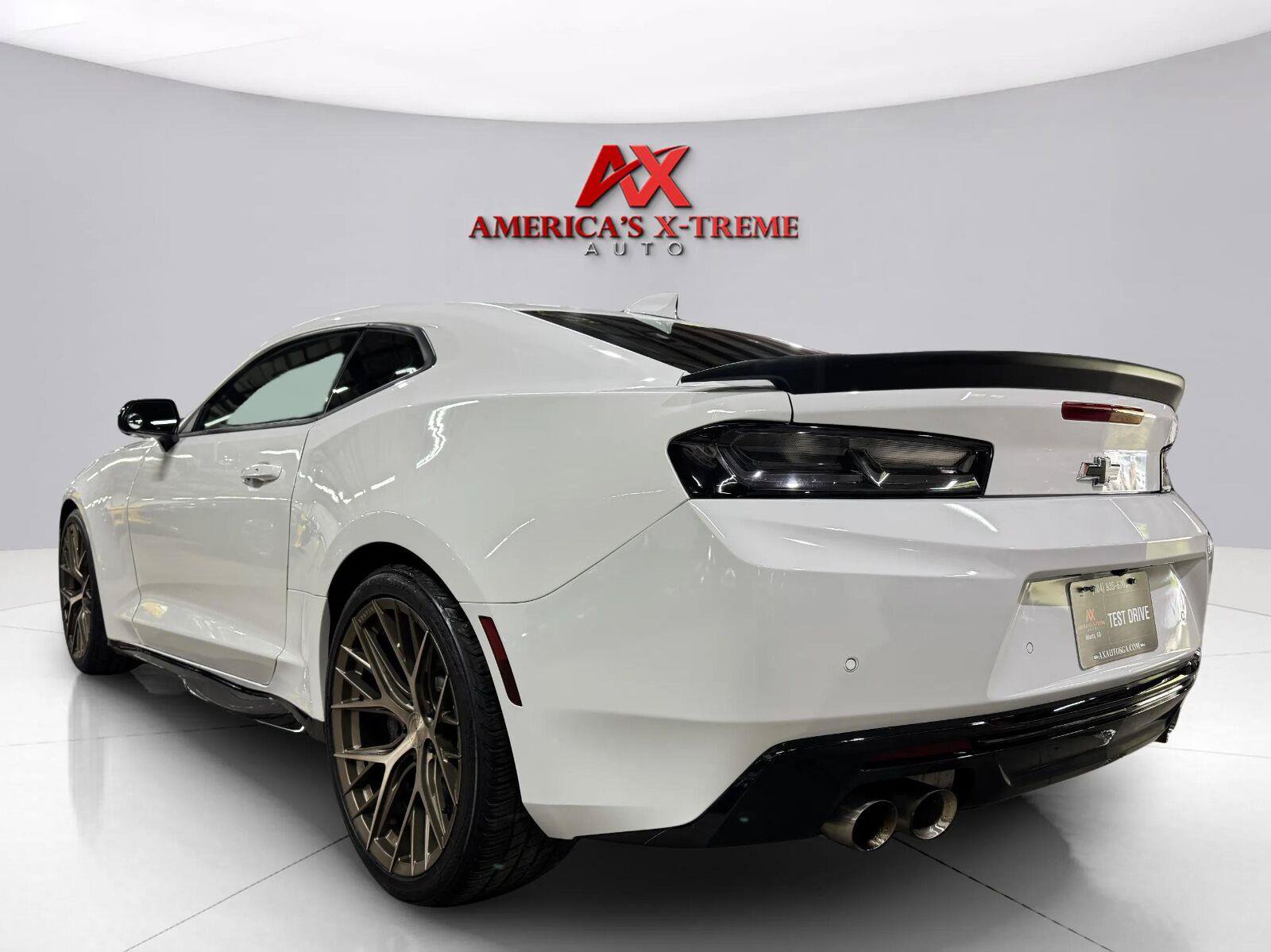 Used 2018 Chevrolet Camaro SS w/ Redline Edition RWD image 5