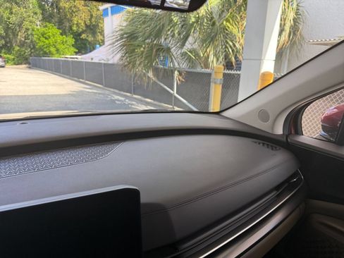 Used 2026 Kia Carnival FWD image 38
