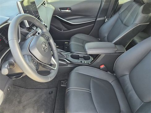 Used 2025 Toyota Corolla XLE image 10