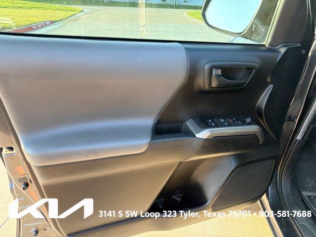 Used 2022 Toyota Tacoma SR5 RWD image 14