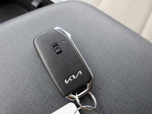 Used 2022 Kia EV6 Wind image 23