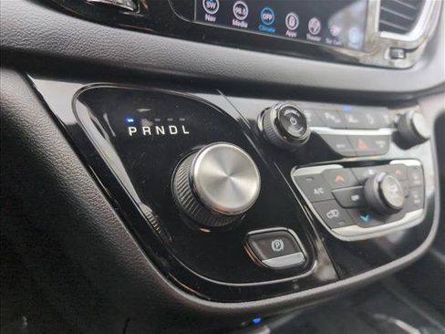 Used 2019 Chrysler Pacifica Touring-L Plus w/ Advanced Safetytec Group image 14