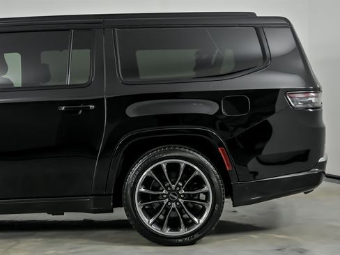 Used 2024 Jeep Grand Wagoneer L Series II w/ Quick Order Packagew 28T image 9