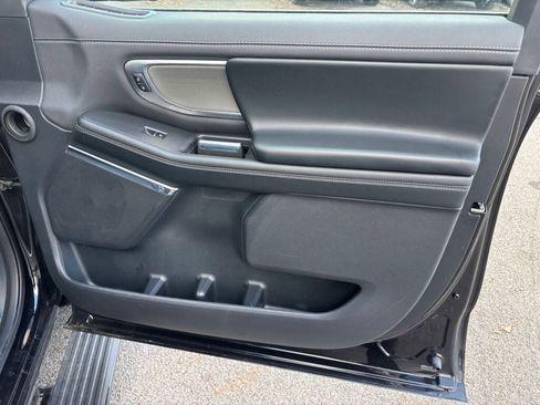 Used 2025 Ford Expedition Max Platinum image 24