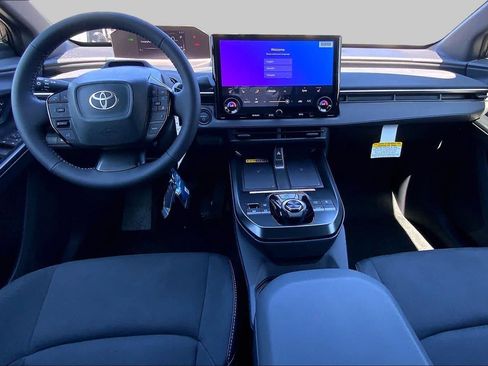 New 2026 Toyota C-HR AWD/4WD image 5