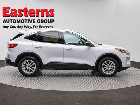 Used 2022 Ford Escape SE AWD/4WD image 4