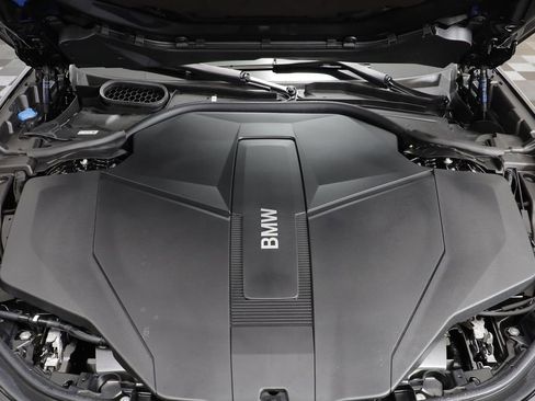 New 2026 BMW i7 xDrive60 w/ Premium Package AWD/4WD image 27