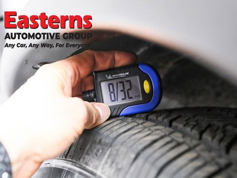 Used 2023 Nissan Murano SV image 29