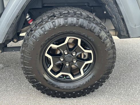 Used 2020 Jeep Gladiator Rubicon w/ Trailer Tow Package AWD/4WD image 20
