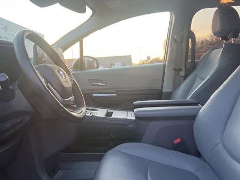 Certified 2024 Toyota Sienna XLE w/ XLE Plus Package image 7