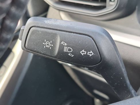 Used 2023 Ford Explorer XLT AWD/4WD image 26