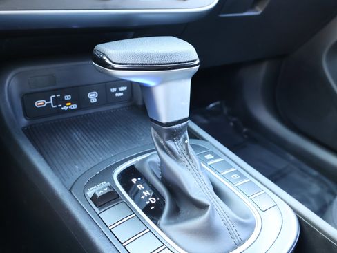 Used 2024 Hyundai Kona SE image 27