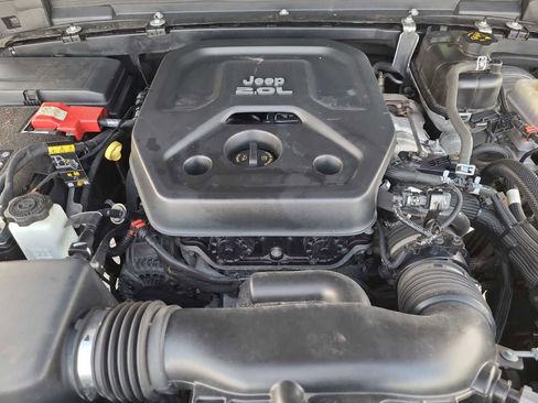 Used 2021 Jeep Wrangler Unlimited Rubicon w/ Uconnect 4C Nav & Sound Group image 17