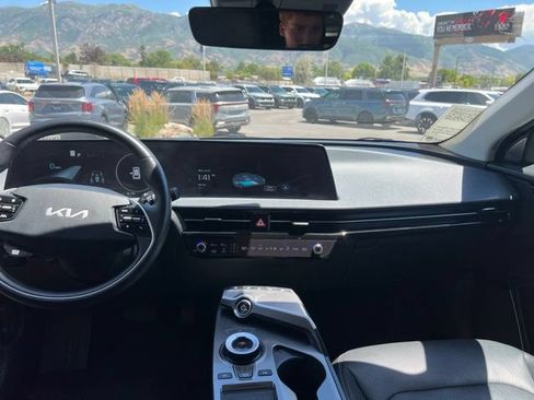 Used 2022 Kia EV6 Wind AWD/4WD image 17