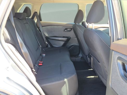 Used 2023 Nissan Rogue S FWD image 14