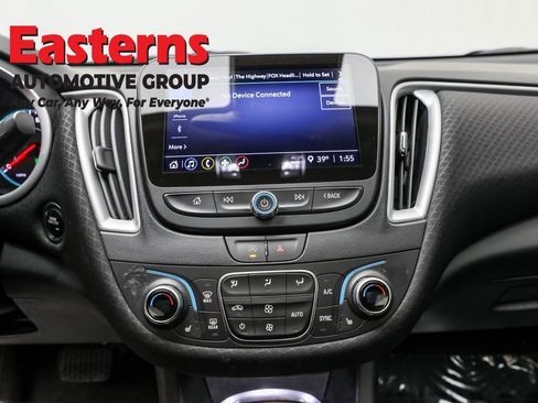 Used 2024 Chevrolet Malibu LT image 12