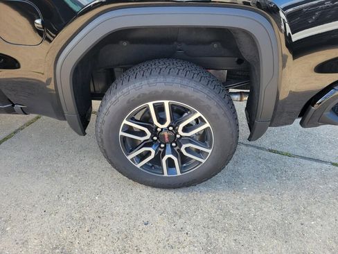 New 2026 GMC Sierra 1500 AT4 w/ AT4 Premium Package image 9