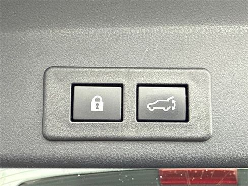 Used 2021 Subaru Ascent Premium w/ Convenience Package image 15