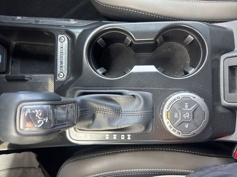 Used 2025 Ford Bronco Outer Banks image 30