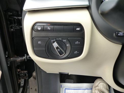 Used 2021 INFINITI QX50 Luxe w/ Cargo Package AWD/4WD image 24