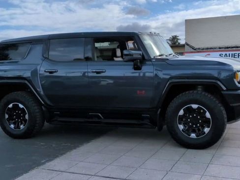 Certified 2025 GMC Hummer EV 3X w/ Extreme Off-Road Package AWD/4WD image 3