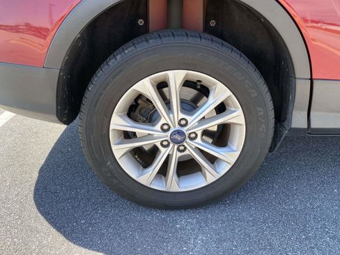 Used 2017 Ford Escape SE FWD image 9