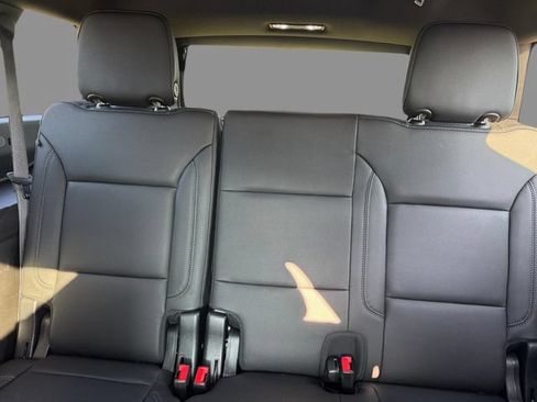 Used 2021 Chevrolet Suburban LT AWD/4WD image 13