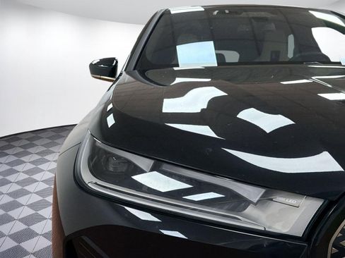 Used 2023 BMW iX xDrive50 w/ Premium Package image 10