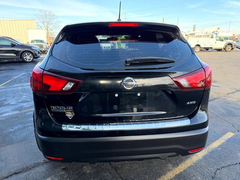 Used 2017 Nissan Rogue Sport S w/ S Appearance Package image 4
