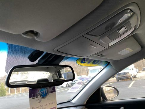 Used 2019 Kia Optima S image 26