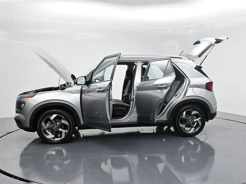 Used 2023 Hyundai Venue SEL image 63
