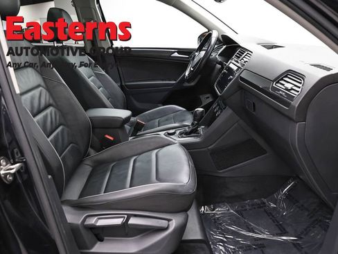 Used 2019 Volkswagen Tiguan SEL Premium AWD/4WD image 25