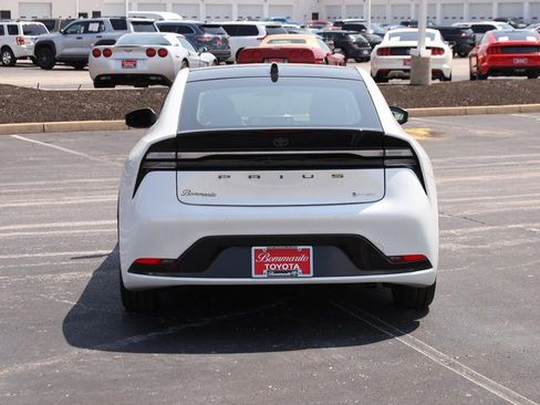 New 2026 Toyota Prius Plug-In Hybrid FWD image 6
