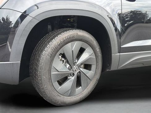New 2026 Volkswagen Taos S FWD image 32