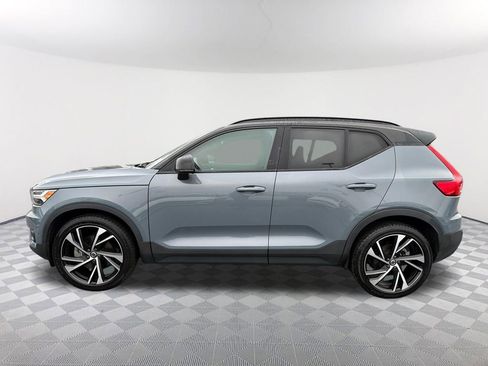 Used 2022 Volvo XC40 T5 R-Design w/ Advanced Package image 8