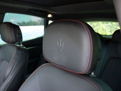 Used 2023 Maserati Levante GT image 14