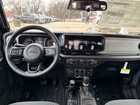 New 2026 Jeep Gladiator Sport AWD/4WD image 13