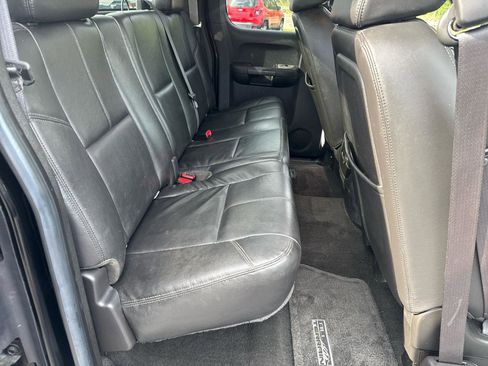 Used 2008 GMC Sierra 1500 SLT w/ All-Terrain Package image 9