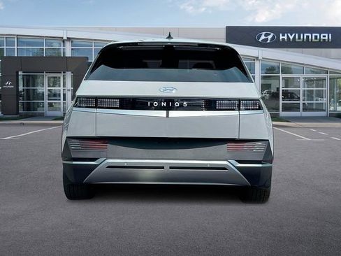 New 2024 Hyundai Ioniq 5 SEL image 16