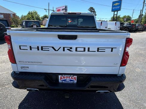 Used 2024 Chevrolet Silverado 1500 LT Trail Boss w/ LT Trail Boss Premium Package AWD/4WD image 6